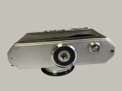 Set of six EDIXA cameras, including five...
