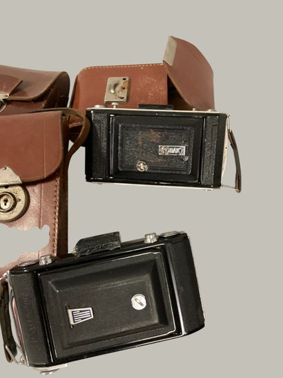 A set of eight various bellows cameras, as-is,...