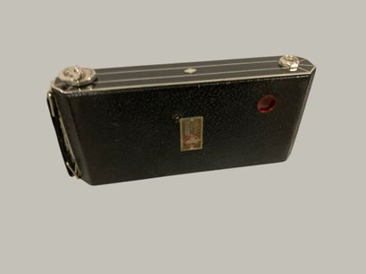 A set of eight various bellows cameras, as-is,...