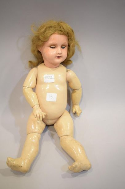 A boiled cardboard head doll Paris 

As is...