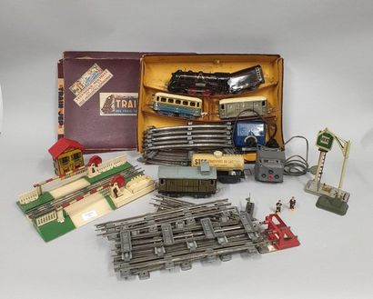 JEP set, consisting of a 120 SNCF locomotive,...