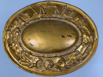 Bailiff's sign in repoussé copper, oval in...