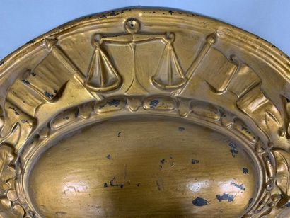Bailiff's sign in repoussé copper, oval in...