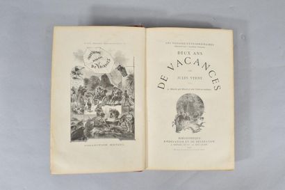 VERNE Jules. Deux ans de vacances, Hetzel.

Cartonnage...