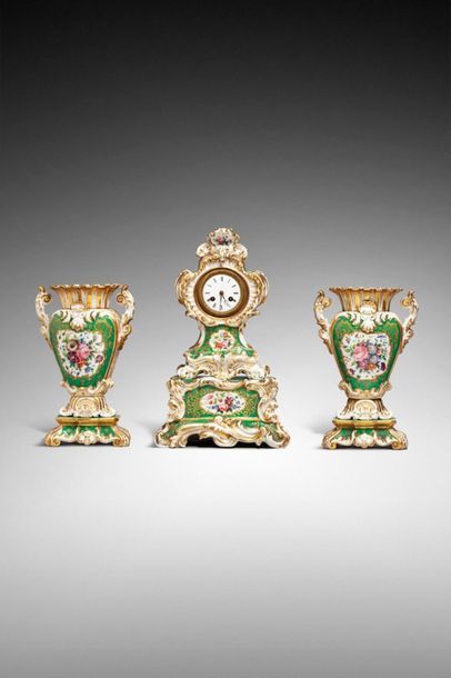 Paris XIXème siècle 

Garniture de cheminée...