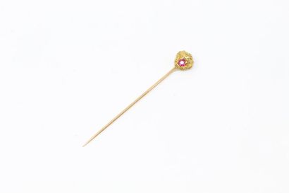 Epingle de cravate en or jaune 18k (750)...