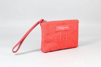 Christian LACROIX

Pochette en tissu rouge...