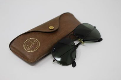 RAY-BAN paire de lunettes