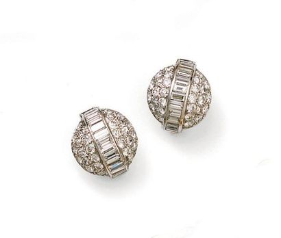 Paire de clips d'oreille hémisphériques en...