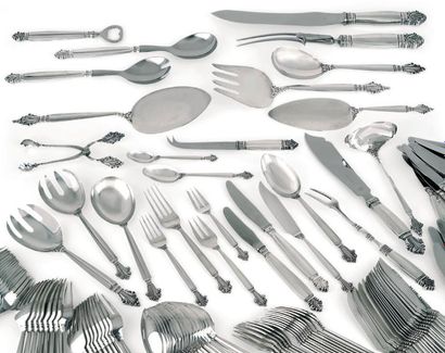 Ménagère de couverts en argent, modèle à...