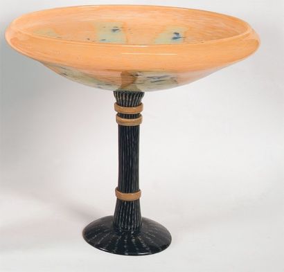 SCHNEIDER
Large coupe en verre marmoréen...