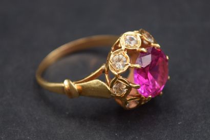 Bague marguerite en or jaune 14K (585) sertie...