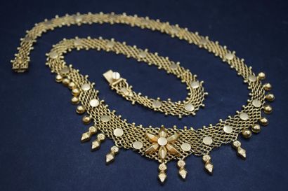Collier draperie en or jaune 18k (750) avec...