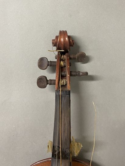 Violon 3/4 de fabrication française MIRECOURT
Etiquette...