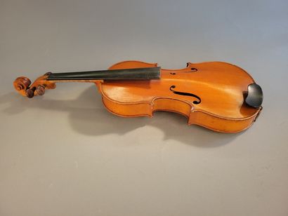 Violon 3/4 de fabrication de MIRECOURT, vers...
