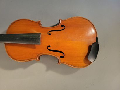 Violon 3/4 de fabrication de MIRECOURT, vers...