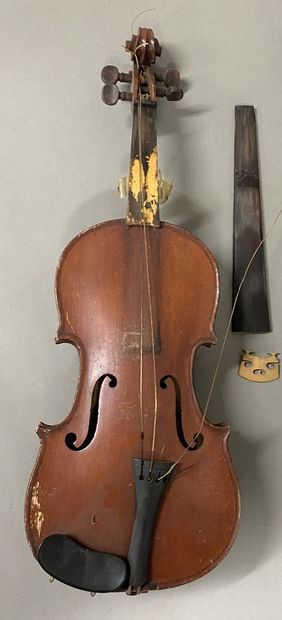 Violon 3/4 de fabrication française MIRECOURT
Etiquette...