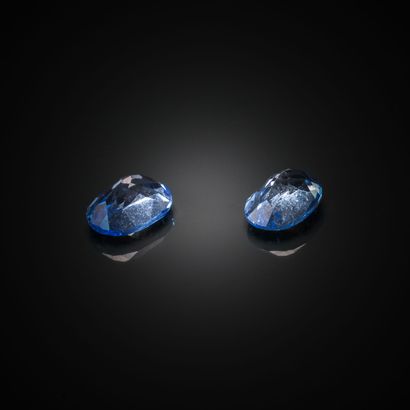 Appairage de topazes bleues Swiss ovales...