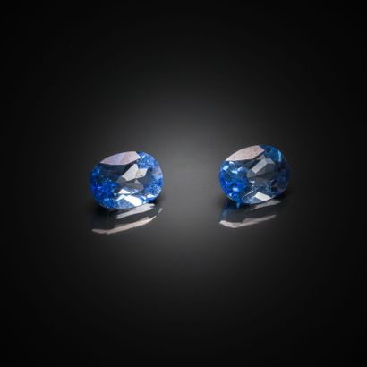Appairage de topazes bleues Swiss ovales...
