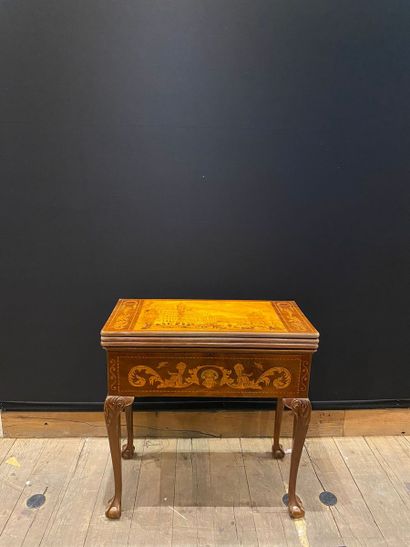 CURIEUSE ET RARE TABLE A JEUX A COMBINAISONS,...
