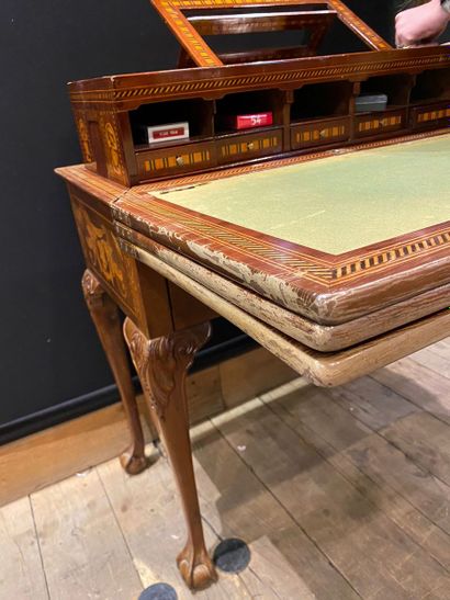 CURIEUSE ET RARE TABLE A JEUX A COMBINAISONS,...