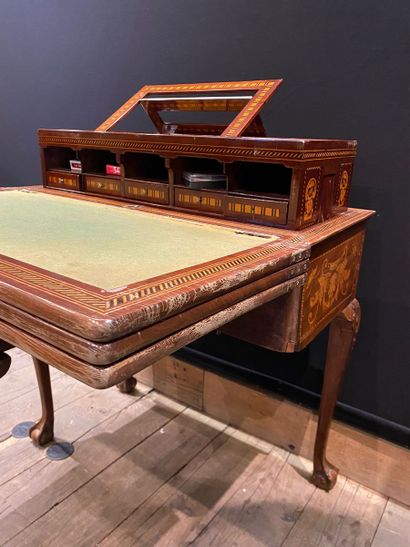 CURIEUSE ET RARE TABLE A JEUX A COMBINAISONS,...