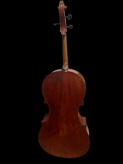 Violoncelle 3/4 de Mirecourt, vers 1920/1930
Porte...
