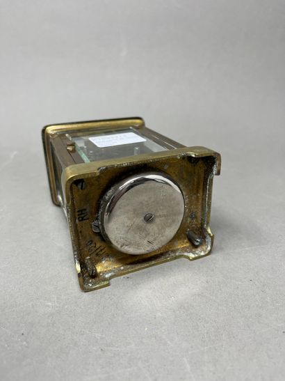 Pendulette de voyage d'officier réveil en...