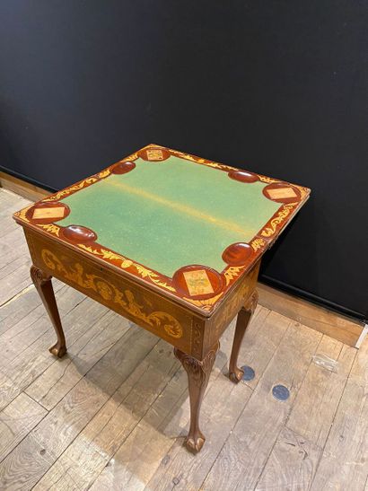 CURIEUSE ET RARE TABLE A JEUX A COMBINAISONS,...