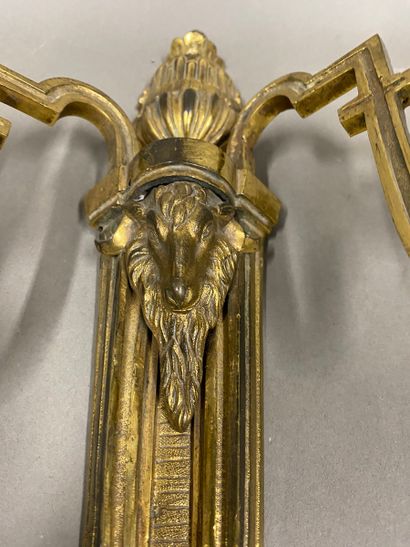 Paire d'appliques à deux bras de lumière...