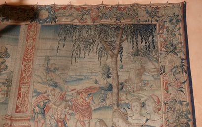 Tapisserie en laine et soie
Esther devant...