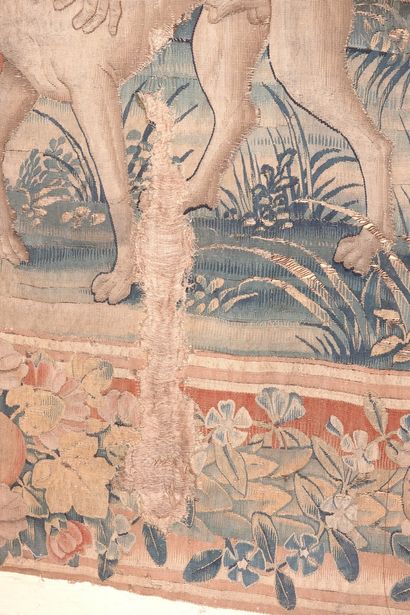 Tapisserie en laine et soie
Esther devant...