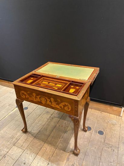 CURIEUSE ET RARE TABLE A JEUX A COMBINAISONS,...