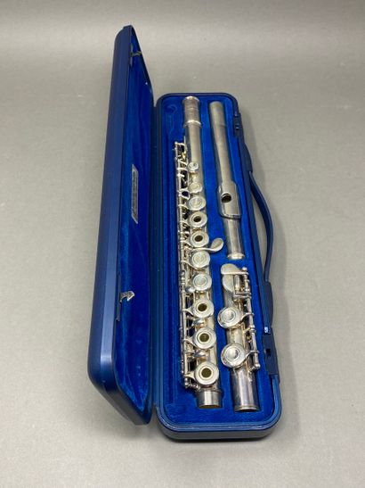 YAMAHA 
Flûte traversière en métal argenté,...