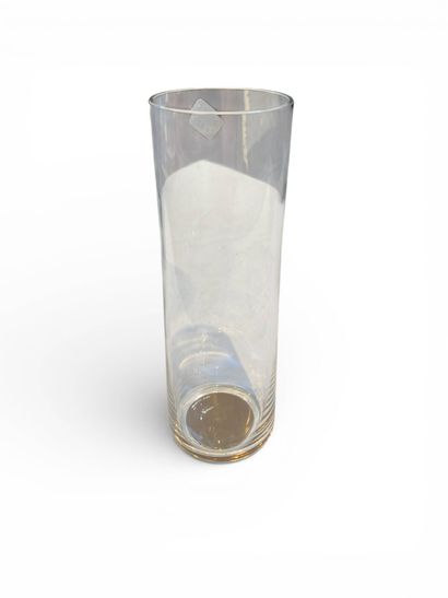 Ensemble de trois vases en verre : 
Vase...