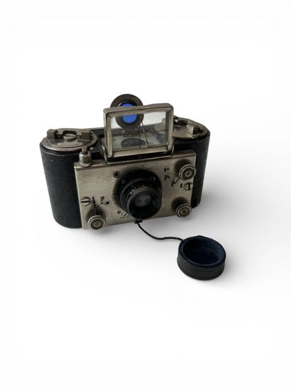 Avec étui, appareil photographique Le FURET...