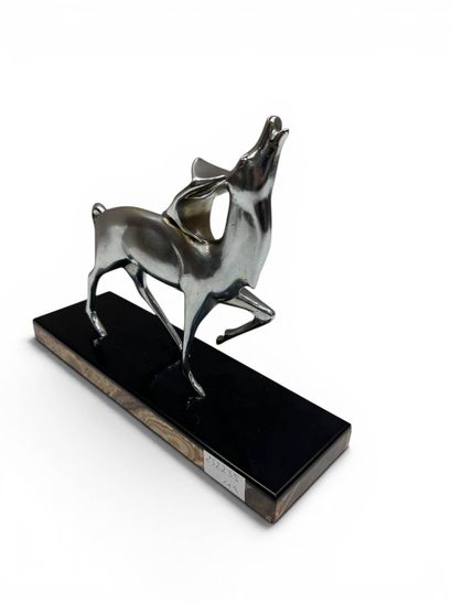 DECOUX Michel (1837-1924)
Cerf bramant, 
Bronze...
