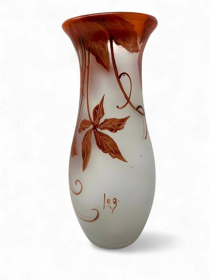 LEGRAS - Vase ovoïde à col ouvert, à décor...
