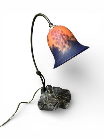 Lampe de style Art Nouveau, le piétement...