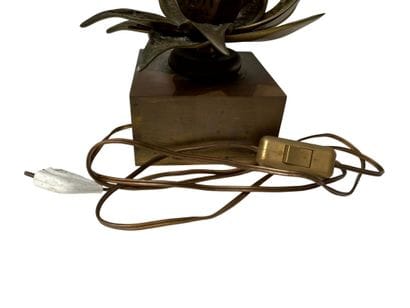 TRAVAIL FRANCAIS XXeme 
Lampe en laiton dans...