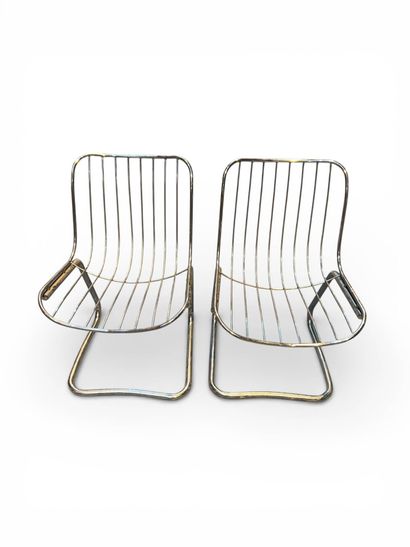 Dans le gout de BERTOIA
Paire de chaises...