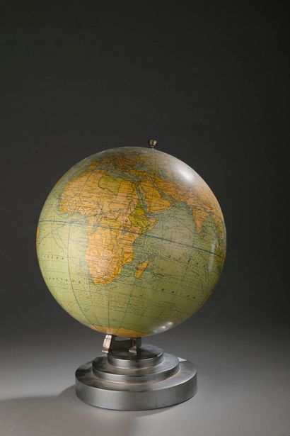 Globe terrestre
G. Thomas éditeur, 44 rue...