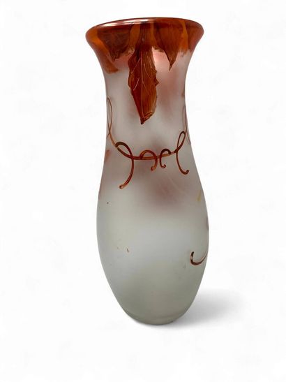 LEGRAS - Vase ovoïde à col ouvert, à décor...