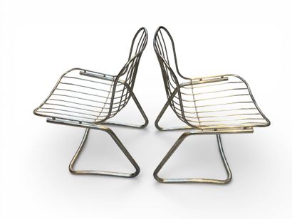 Dans le gout de BERTOIA
Paire de chaises...