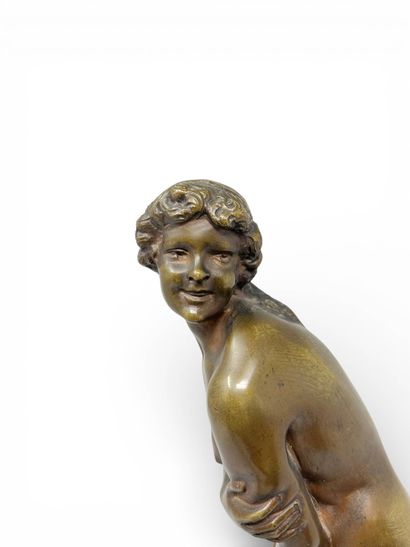 ANONYME VERS 1900
La frileuse,
Bronze à patine...