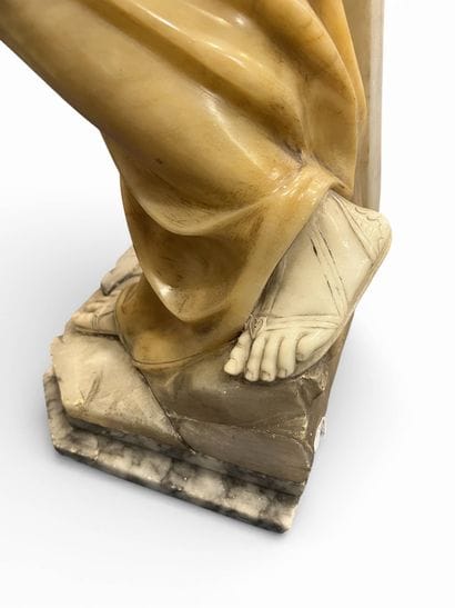 ANONYME début XXe 
Sculpture en marbre sur...