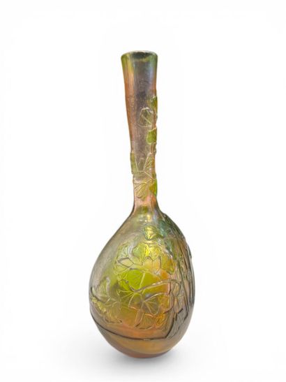 GALLE (Dans le goût de)
Vase soliflore.
Epreuve...