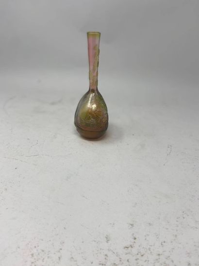 GALLE (Dans le goût de)
Vase soliflore.
Epreuve...