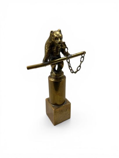 Ours équilibriste,
épreuve en bronze,
Ht....
