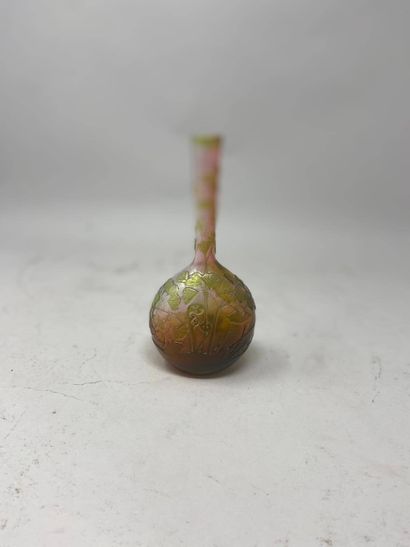 GALLE (Dans le goût de)
Vase soliflore.
Epreuve...